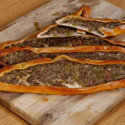 Kıymalı Pide